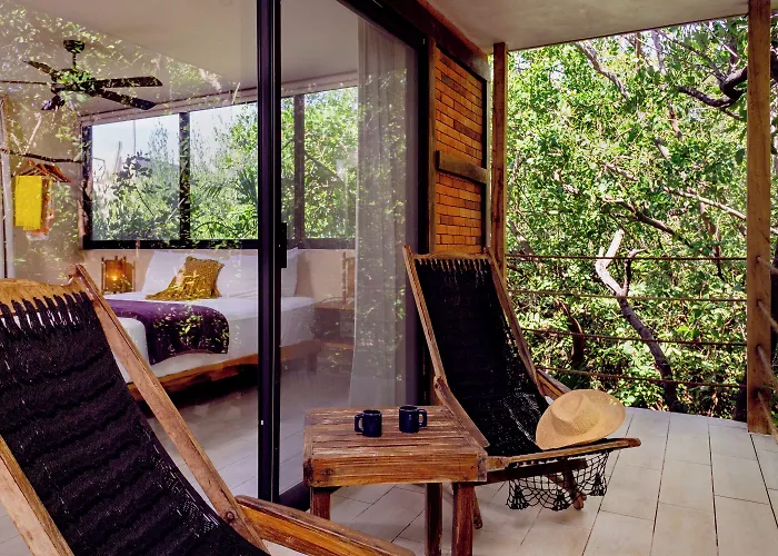 Sunset House Hotel 2*