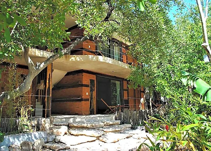 Sunset House 2*