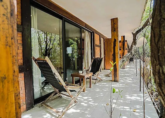 Sunset House 2*