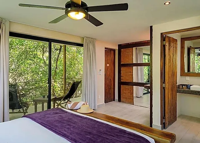 Hotel Sunset House